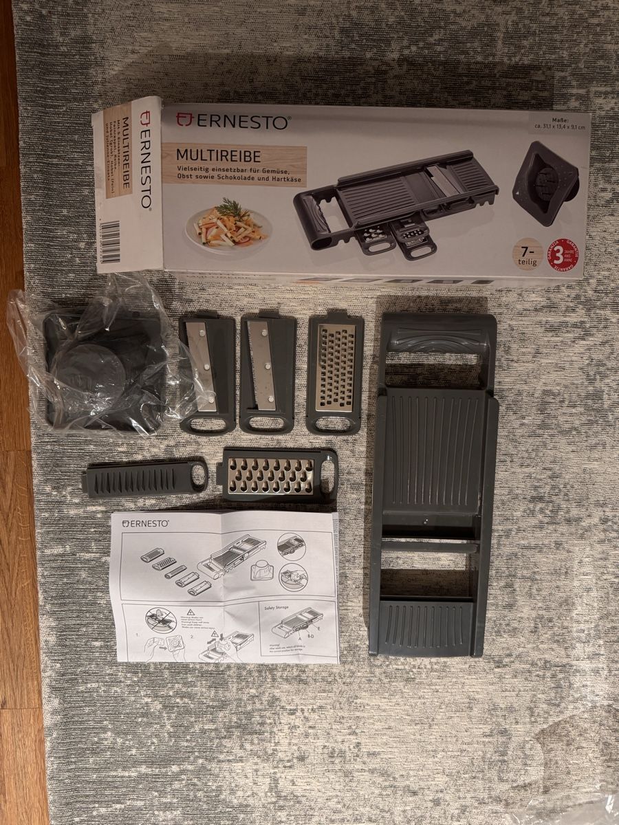 Elettrodomestici da cucina: ERNESTO Multi-Grater 7-in-1 – Nuovo (secondo la descrizione) da Zürich venduto da Tanja_G88