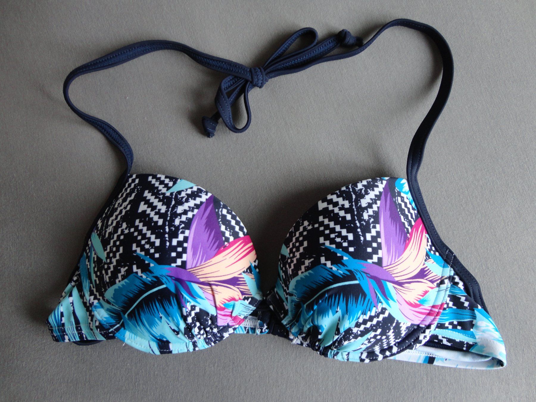 Costumi da bagno & Bikini: Venice Beach Bügel-Bikini Top, "Jane" Cup A38 – Nuovo e nell'imballaggio originale da Dottikon venduto da Facehugger2012 2