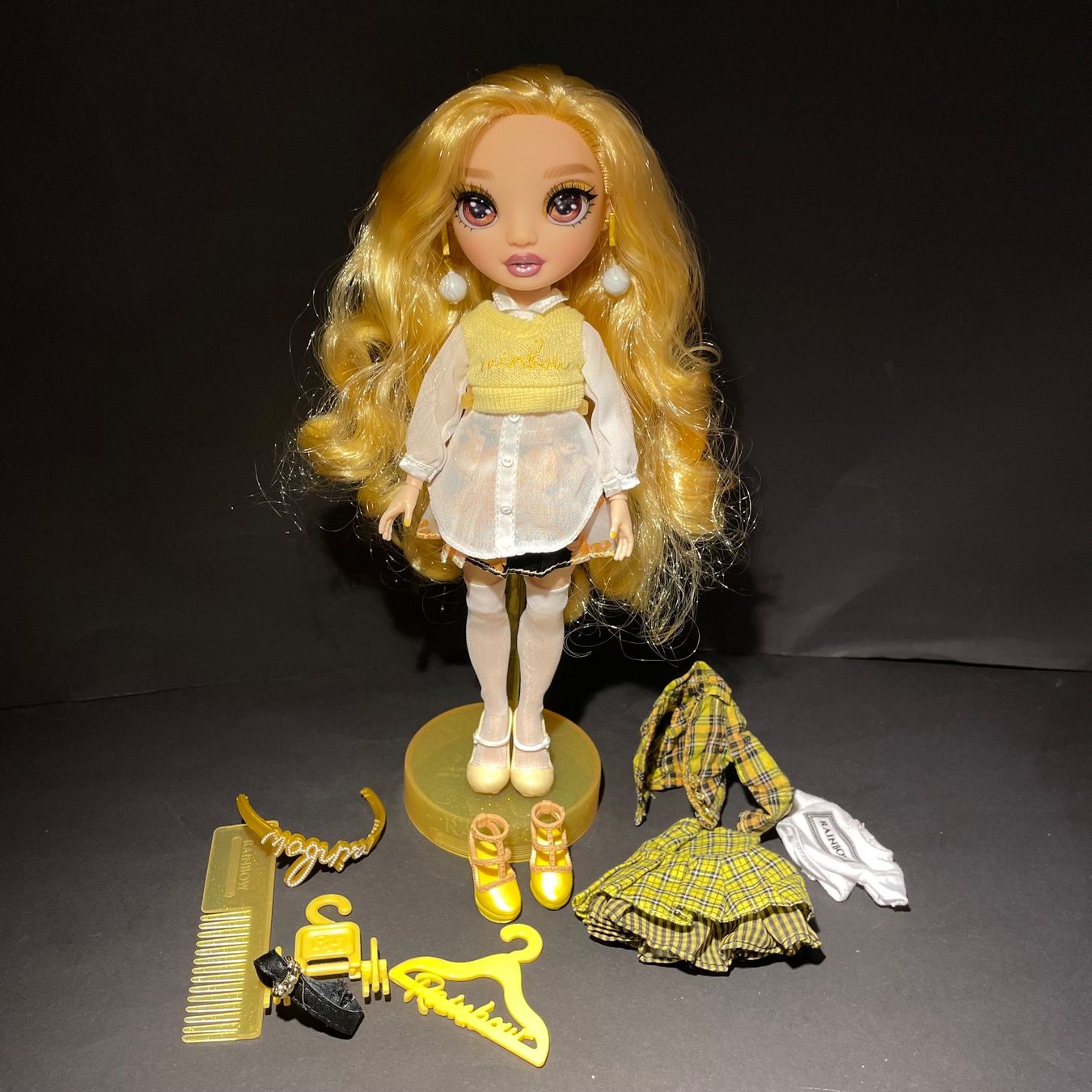 MGA Bambole: NEU: Rainbow High Sheryl Meyer Series 3 Puppe – Nuovo (secondo la descrizione) da Bellach venduto da Dreamer2501 1