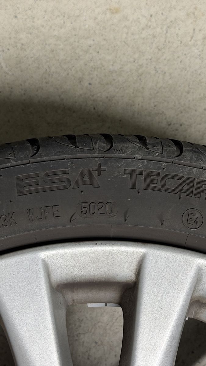 Pneumatici & Ruote complete: Mazda2 Sommerpneu mit Felgen – Usato da Oberägeri venduto da hae_52bq 6