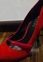 Rote Wildleder Pumps von Guess, Grösse 37, NEU