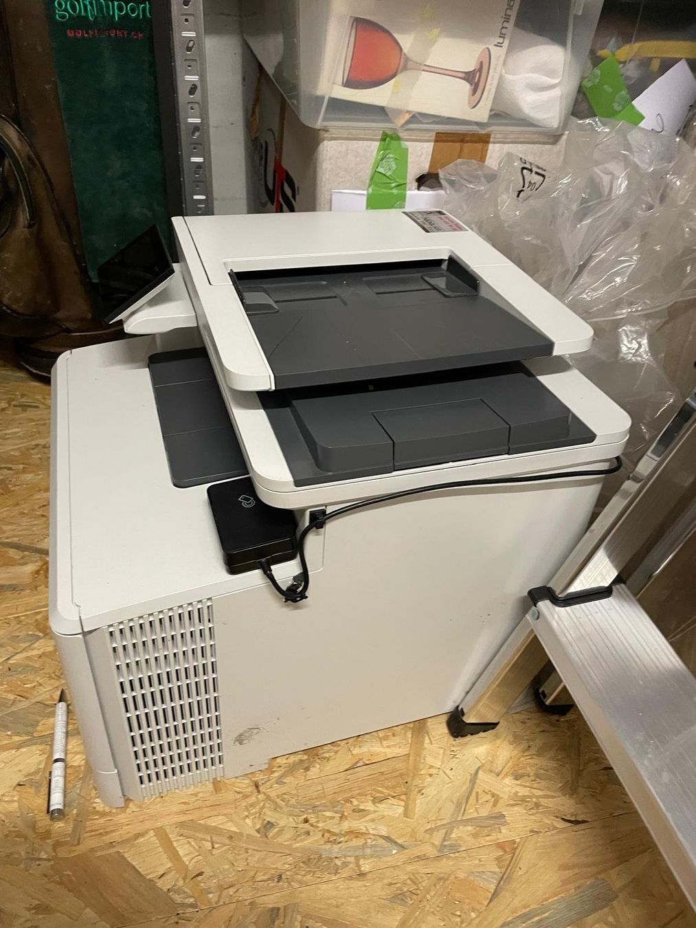 Hewlett Packard Stampanti: HP Color Laserjet MFP E47528 – Usato da Meilen venduto da sho_vct5 1