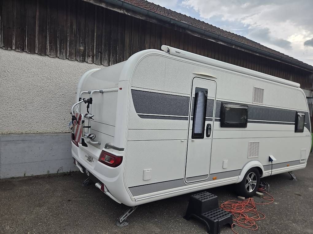 Hobby Veicoli da campeggio: Hobby Deluxe 560 kmfe – Usato da Kümmertshausen venduto da strub111