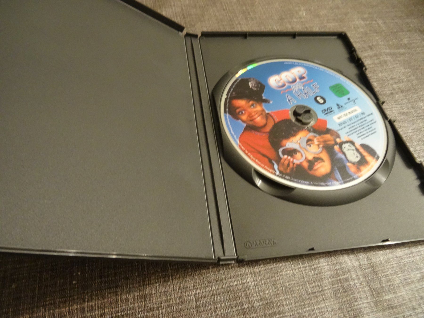 Tutti i DVDs: DVD Film Ein Cop und ein halber – Usato da Olten venduto da Disc-Verkauf 1