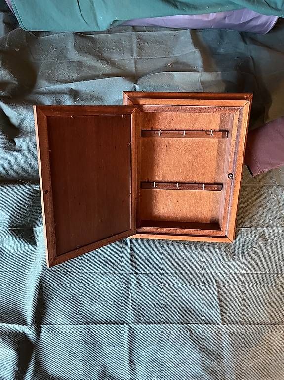 Guardaroba: Schlüsselkästchen Holz/Spiegel – Usato da Affeltrangen venduto da mobo08