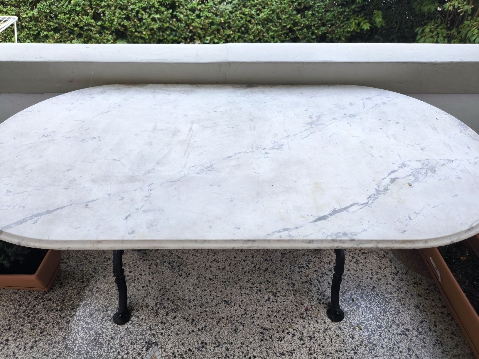 Tables: Marmor Tisch mit Eisengestell oval 138x70cm – D'occasion à Bern par Ramonabelen 2