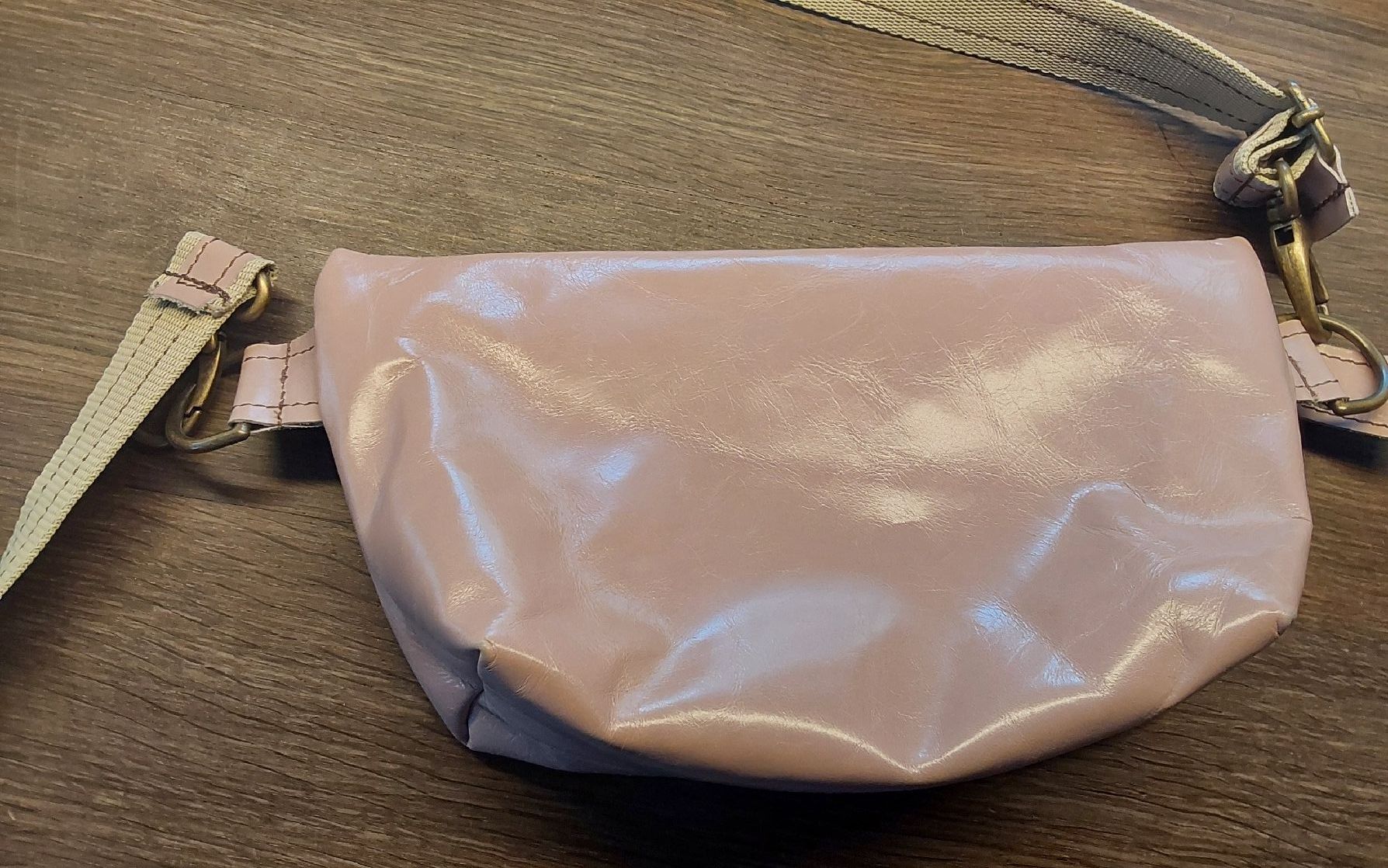 Borse da donna: Umhängetasche battaglia rosa Leder – Nuovo (secondo la descrizione) da Köniz venduto da scopello12 3
