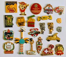 diverse Pins teilweise Spezielle