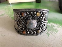 Edel, " Hippie Style Metall-Armreif "