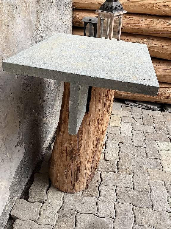 Tavoli: 2 x Gartentisch aus massiv Holz und Stein – Usato da Lenzerheide/Lai venduto da flupk