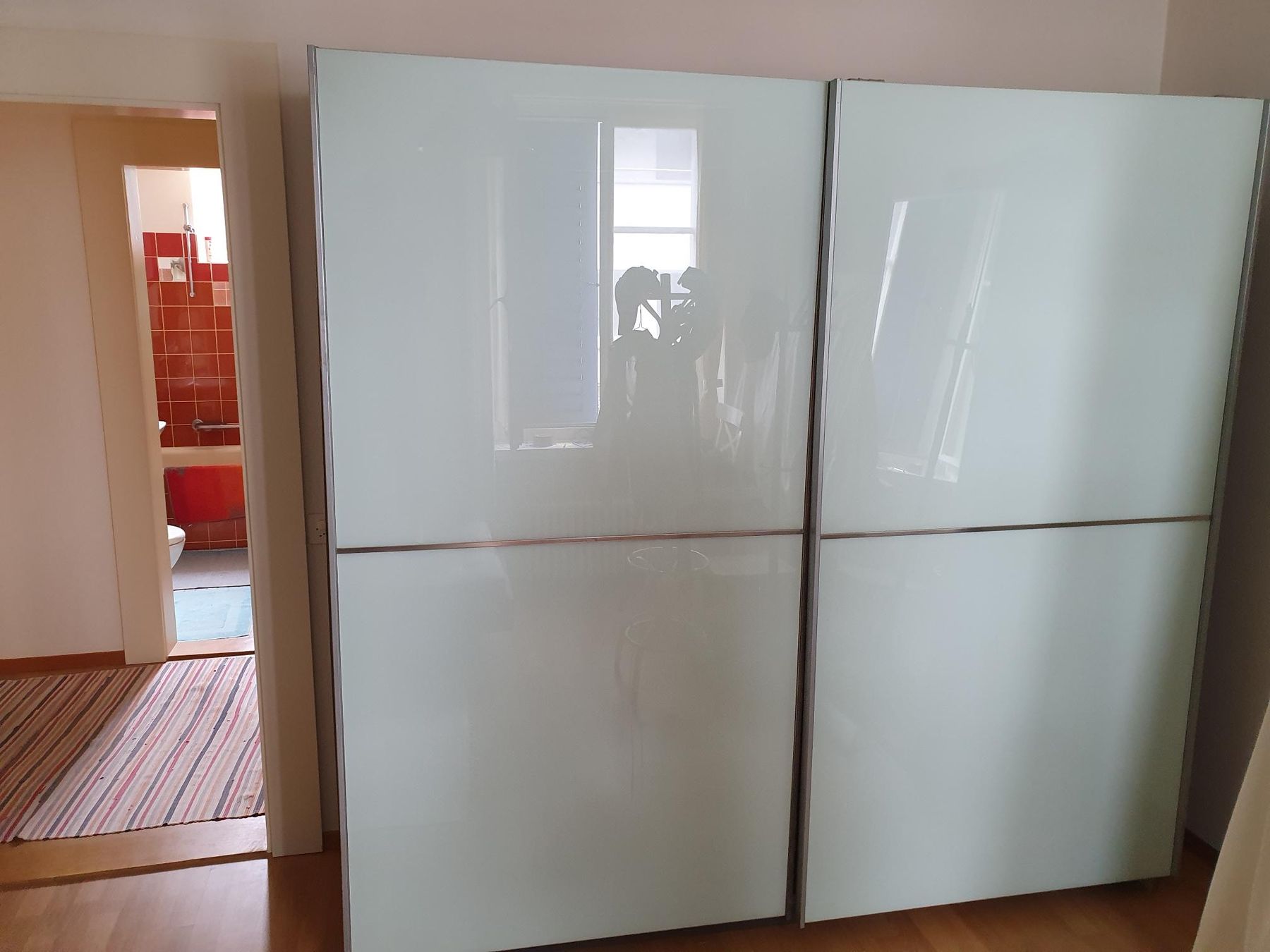 Armadi: Kleiderschrank mit Schwebetüren – Usato da Zürich venduto da wildflower26 5