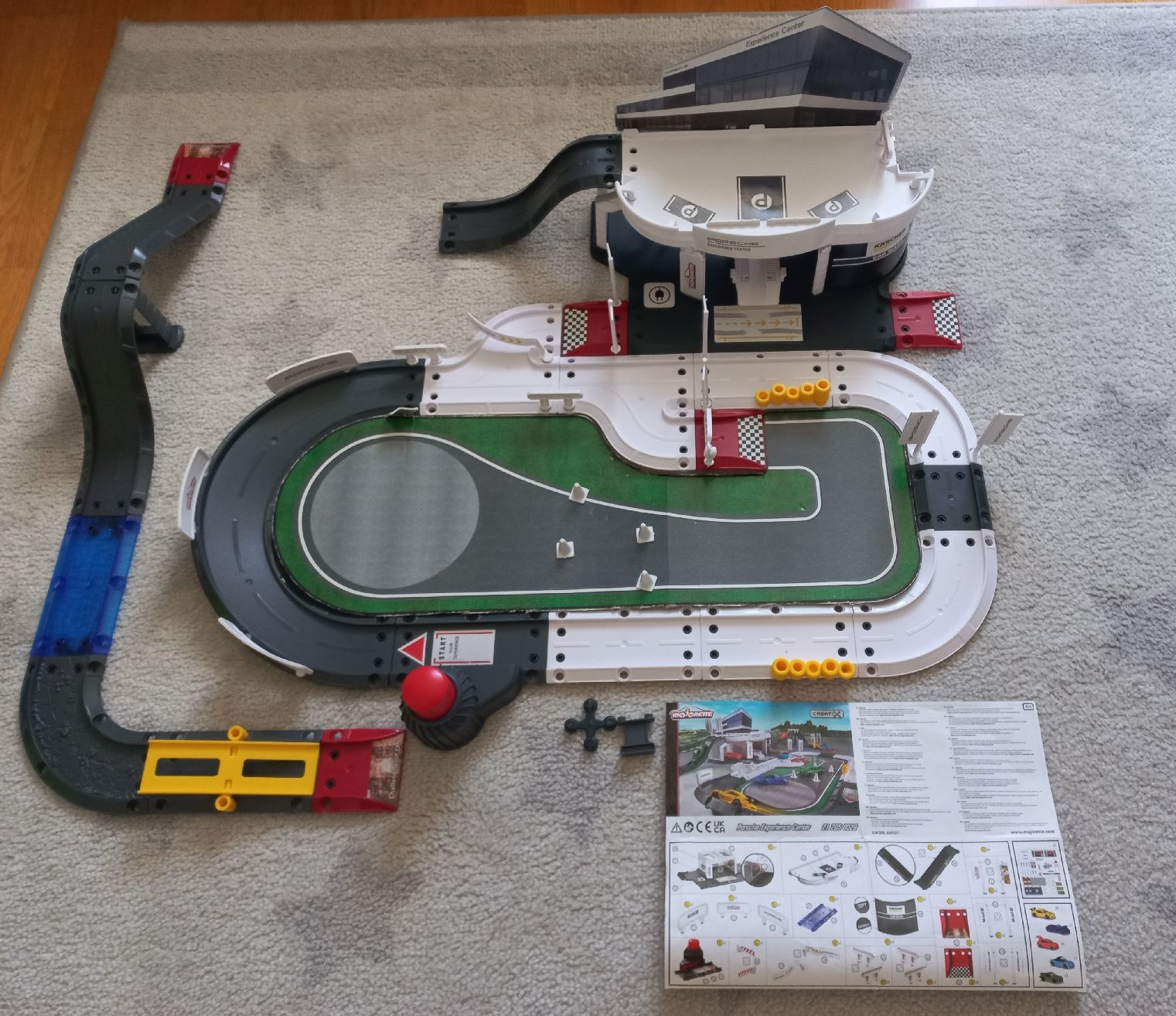 Majorette Circuits: Circuit majorette Porsche Experience center – D'occasion à Le Landeron par Liline89