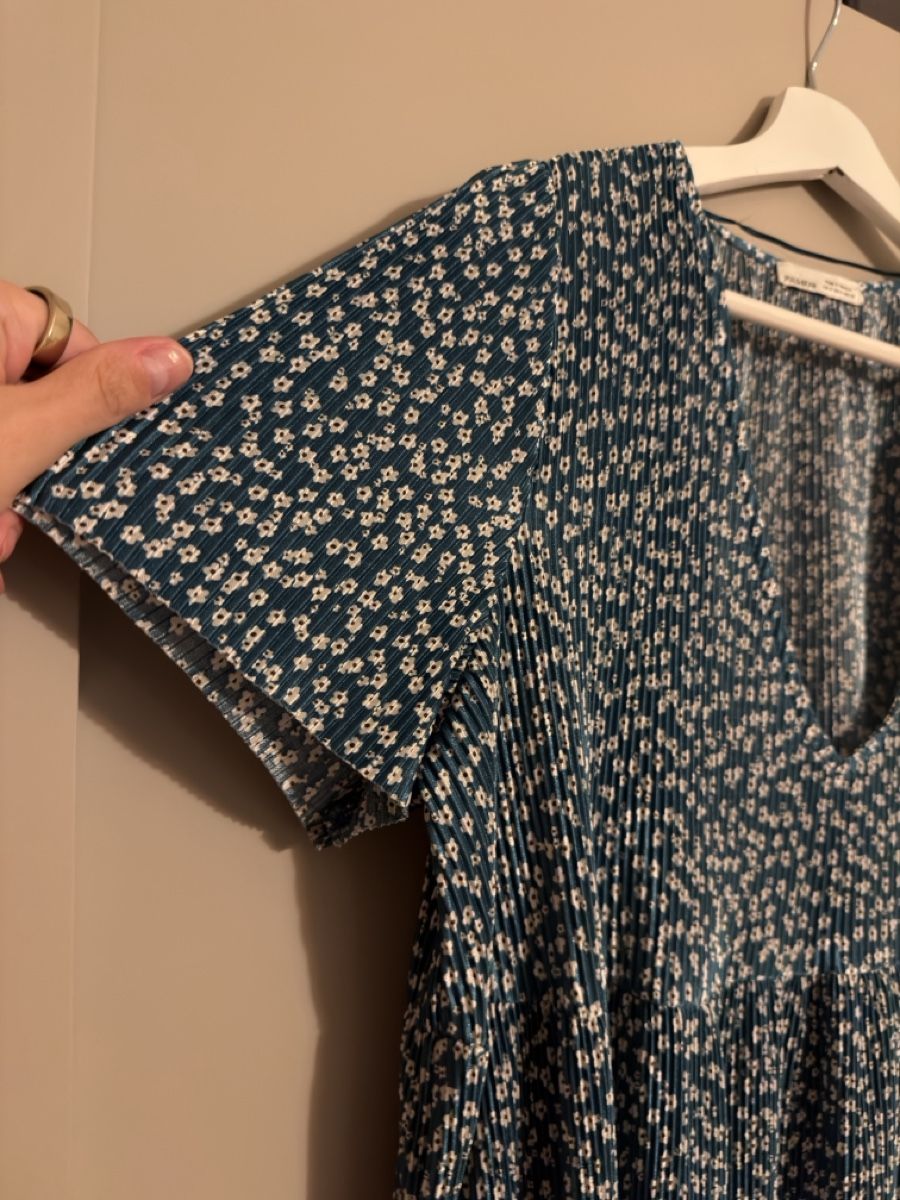 Pull&Bear Vestiti: Kleid blauweiss geblümt – Usato da Spreitenbach venduto da ada_m5v9 2