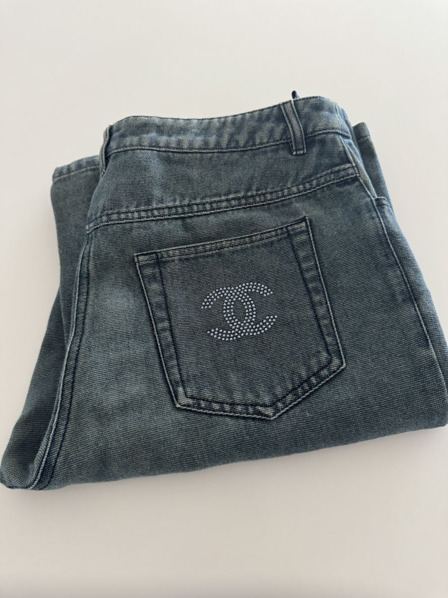 Chanel Jeans: Chanel Jeans Strass Logo Gr. 42 – Nuovo (secondo la descrizione) da Steckborn venduto da ayvel