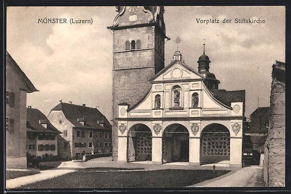 Cartoline postali: Münster / LU, Vorplatz der Stiftskirche – Usato da Berlin venduto da bartko-reher