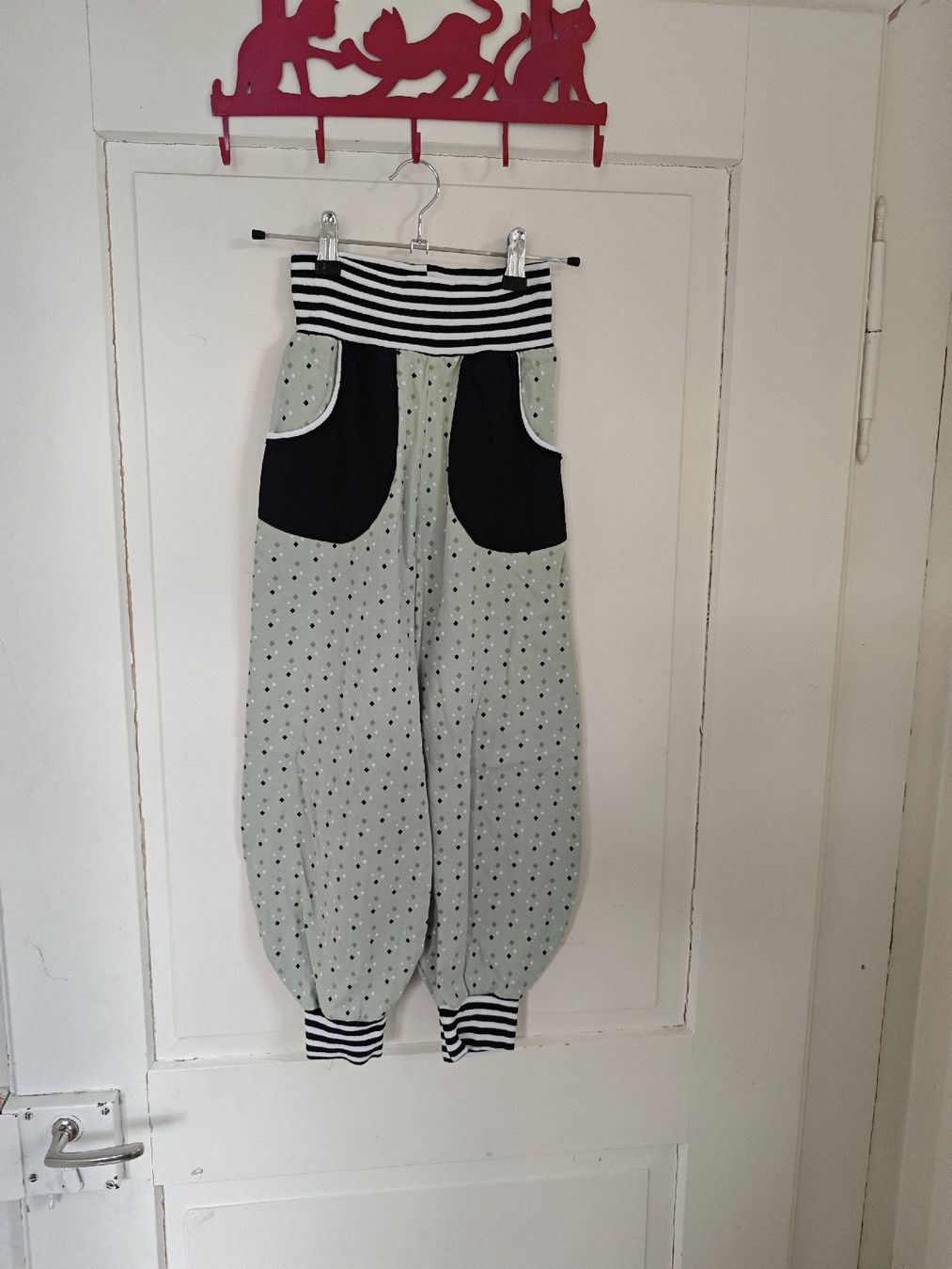 Pantaloni: Jersey Hose Gr 128/134 – Usato da Winterthur venduto da Shorna
