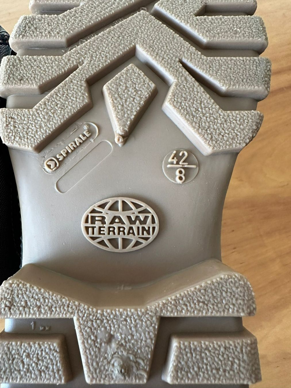 Scarpe da uomo: Spirale Raw Terrain Stiefel Grösse 42 – Usato da Burgdorf venduto da interstellar2 4