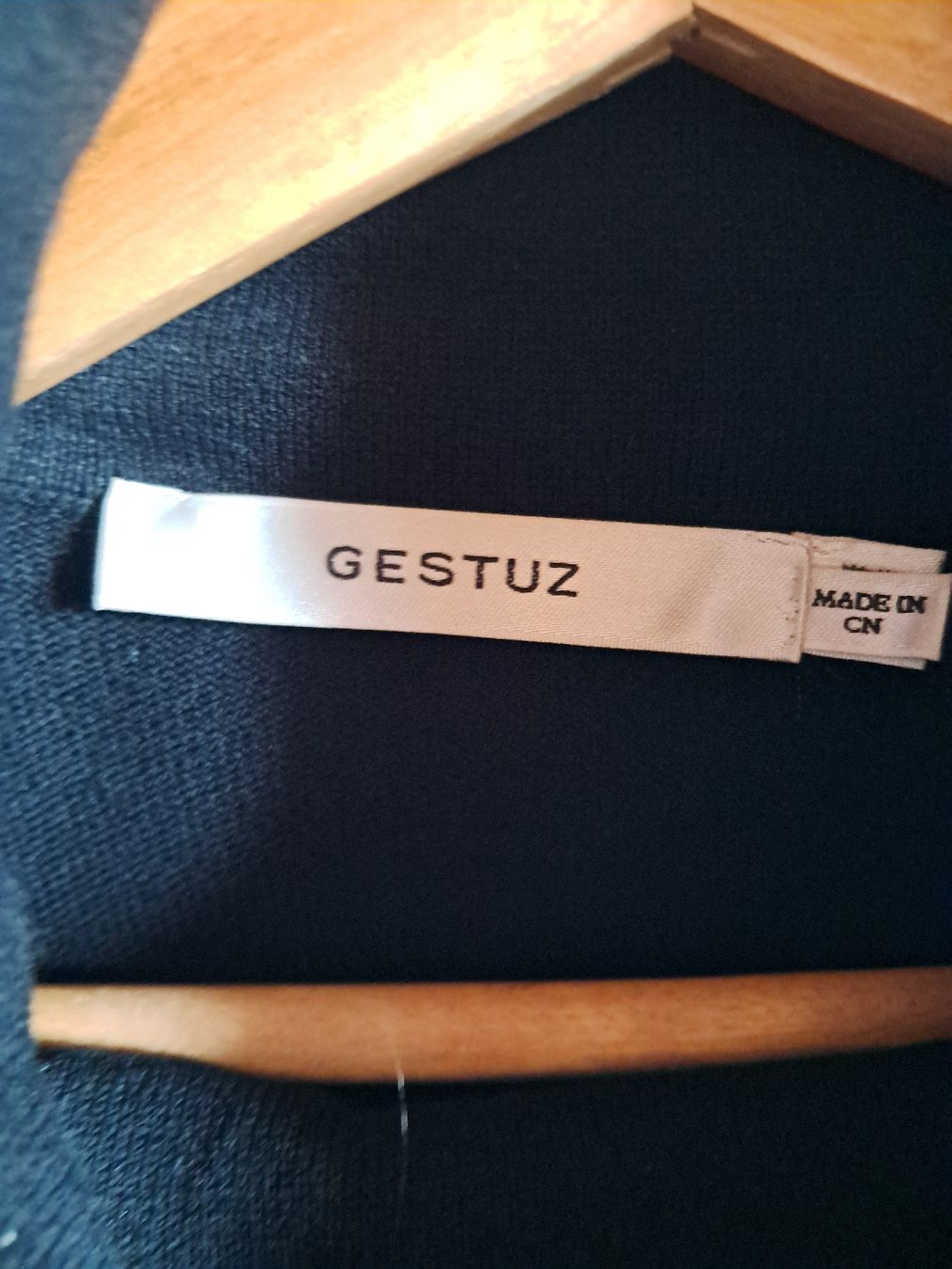 Gestuz Pullover & Sweatshirts: Gestuz Pullover S – Gebraucht aus Kefikon TG von theratpack20 9
