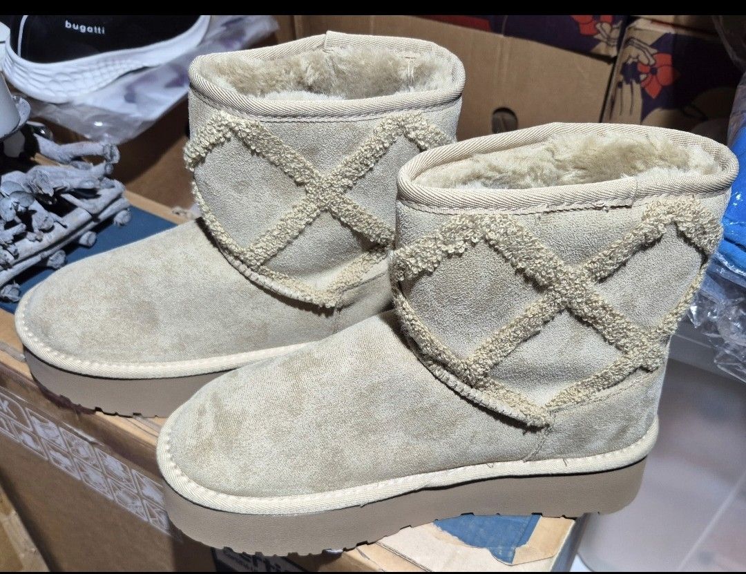 Scarpe da donna: Damen Stiefel – Nuovo (secondo la descrizione) da Wislikofen venduto da ana_j6bc 1