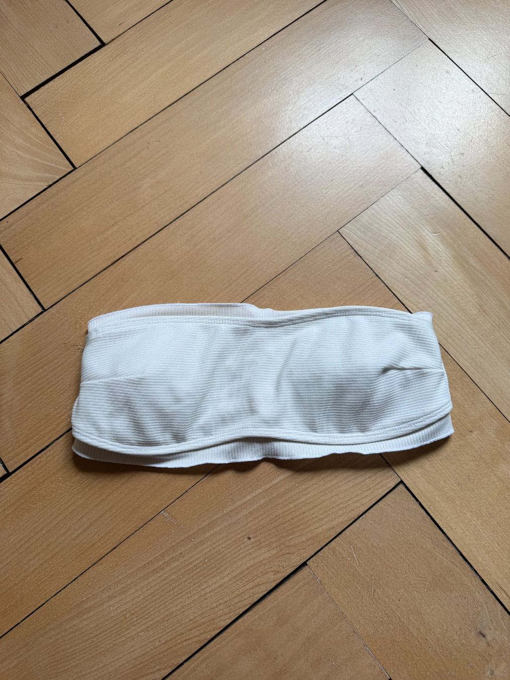 Zaful Badekleider & Bikinis: ZAFUL - Bikini Oberteil weiss S – Gebraucht aus Zürich von Diazaio