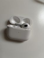 Apple AirPods (3rd gen) Lightning Case 