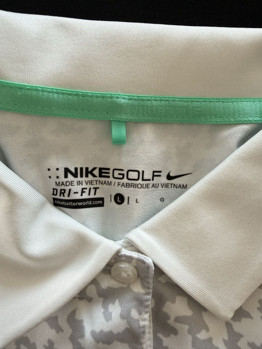 Nike Lots de vêtements: Golf Shirt Set Nike/Cervo – D'occasion à St. Gallen par Frickmoser 2