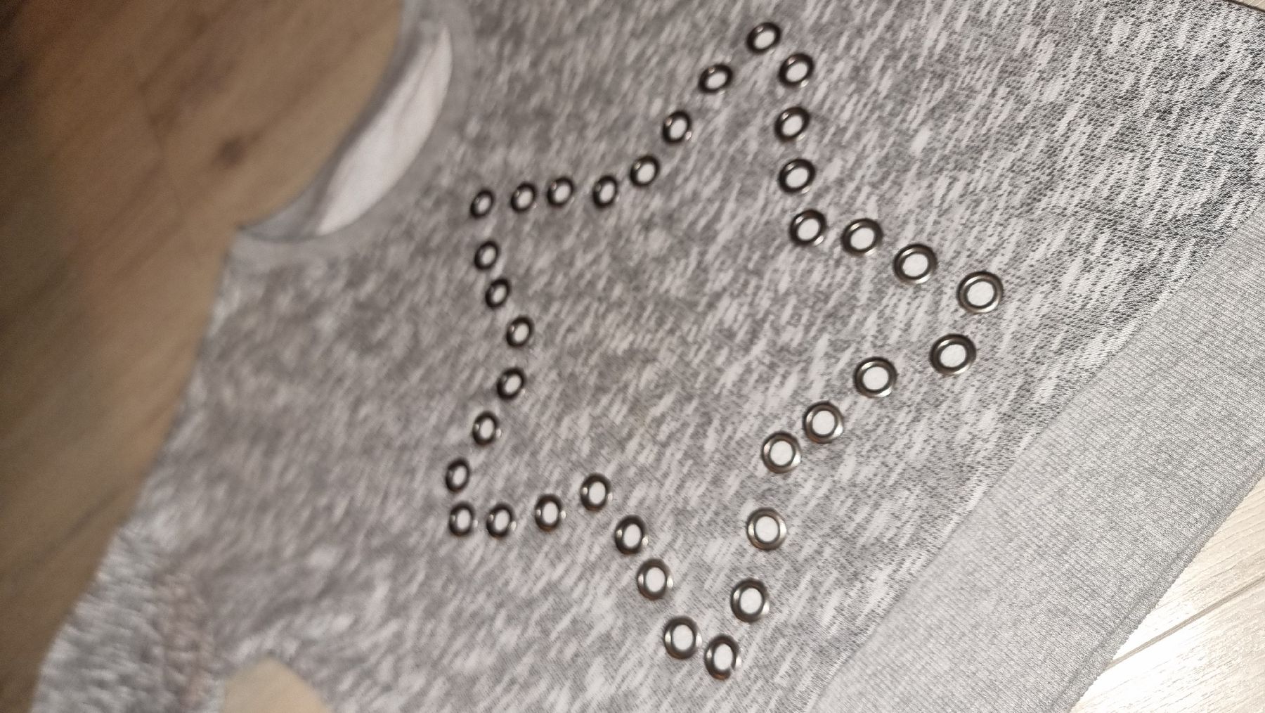 Maglioni & Felpe: Grauer Mädchen Pullover mit Stern, Grösse 134 140 – Usato da Wigoltingen venduto da Zuckerfee84 1