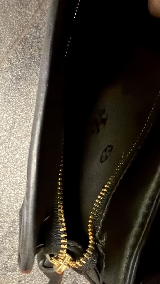 Tory Burch Sacs femmes: Tory Burch Tasche, schwarz Leder, Top Weihnachtsgeschenk – D'occasion à Liebefeld par Hoka2 4