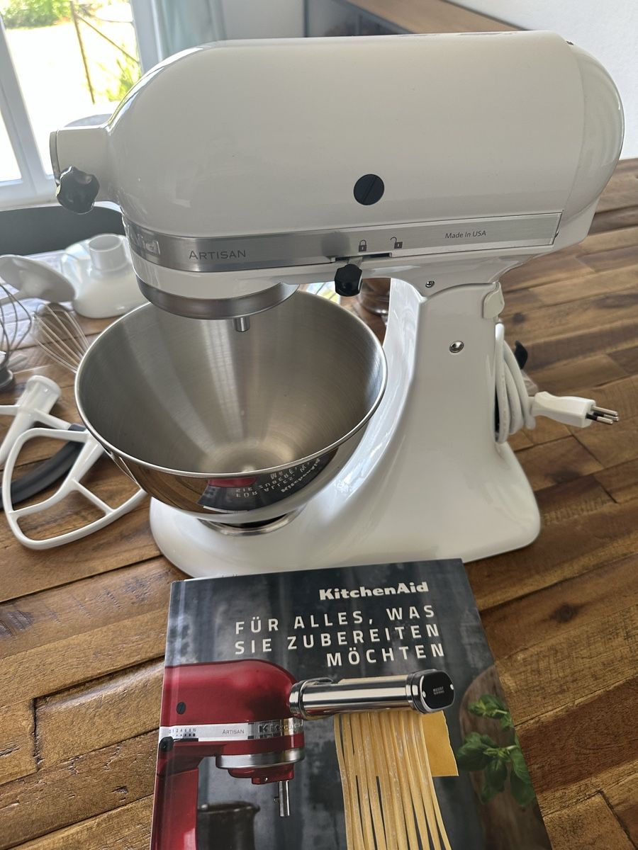 Kitchenaid Elettrodomestici da cucina: KitchenAid Artisan mit viel Zubehör – Usato da Kräiligen venduto da SITARO 1