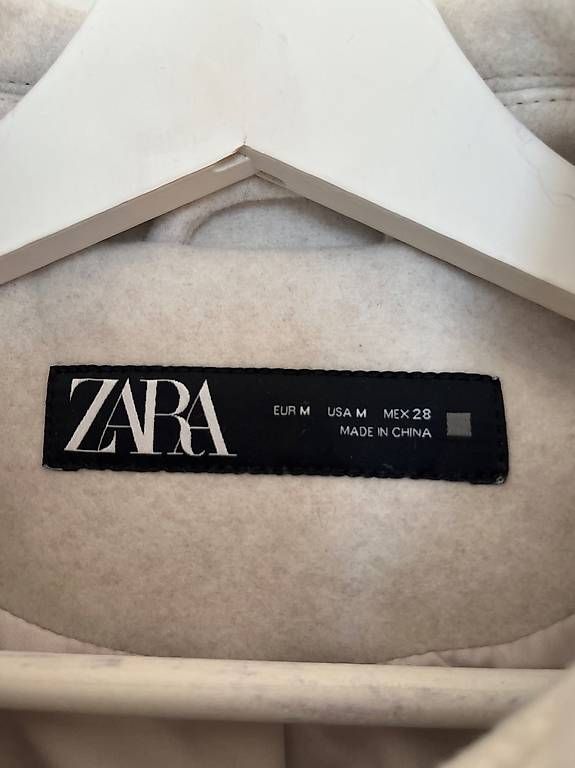 Giacche: ZARA Jacke in Beige, Grösse M – Usato da Zürich venduto da Imaime 2