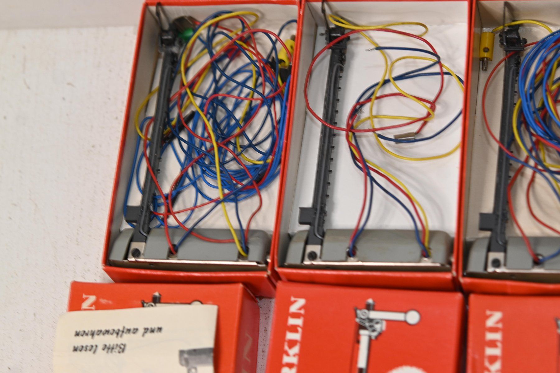 Märklin Modellini di ferrovie: Diverse Märklin Signale HO – Usato da Laupen ZH venduto da Zmoewe 2