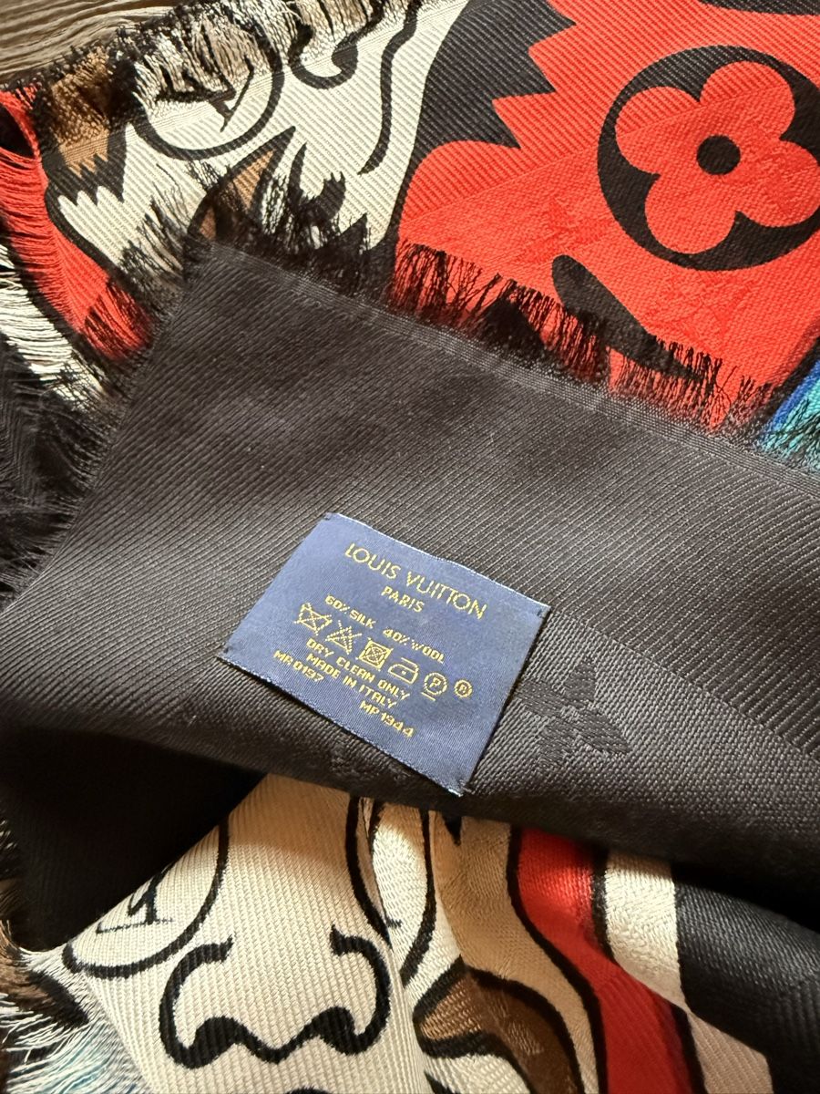 Louis Vuitton Foulards & écharpes: Louis Vuitton châle – Neuf (Voir description) à Vétroz par cais 3