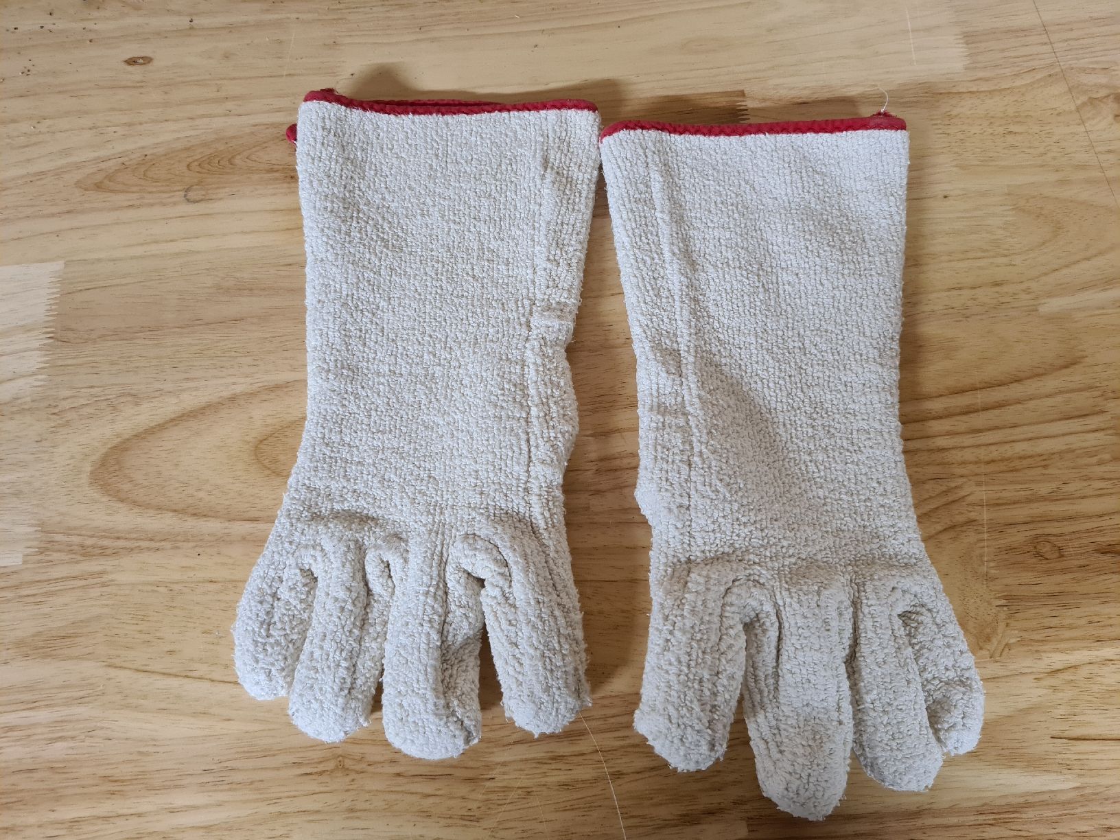 Handschuhe & Handstulpen: Hitze Handschuhe, Sicherheitshandschuhe – Gebraucht aus Waldkirch von Hypertenuse 1