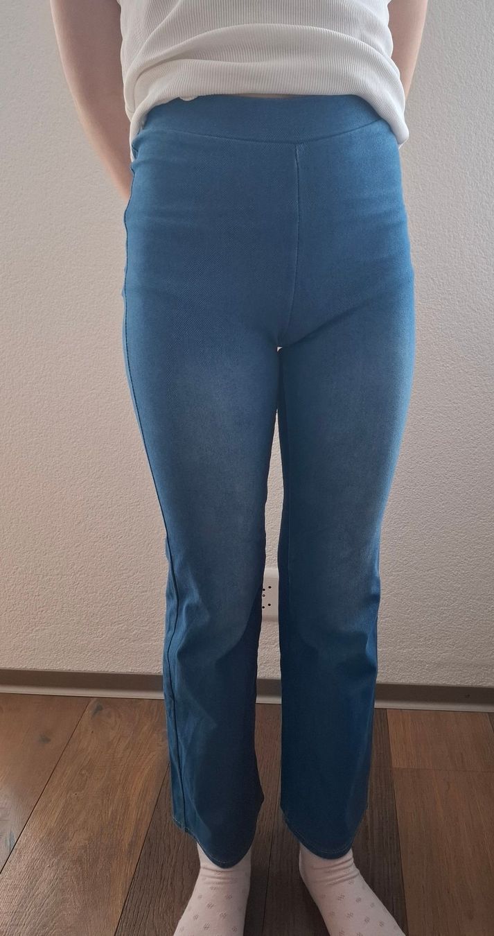 Lotti & Set di vestiti: Kinderhosen Gr. 134, 3 Paar – Usato da Tentlingen venduto da RHK_7 6