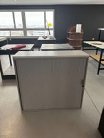 Schreibtischschrank mit Rollladen