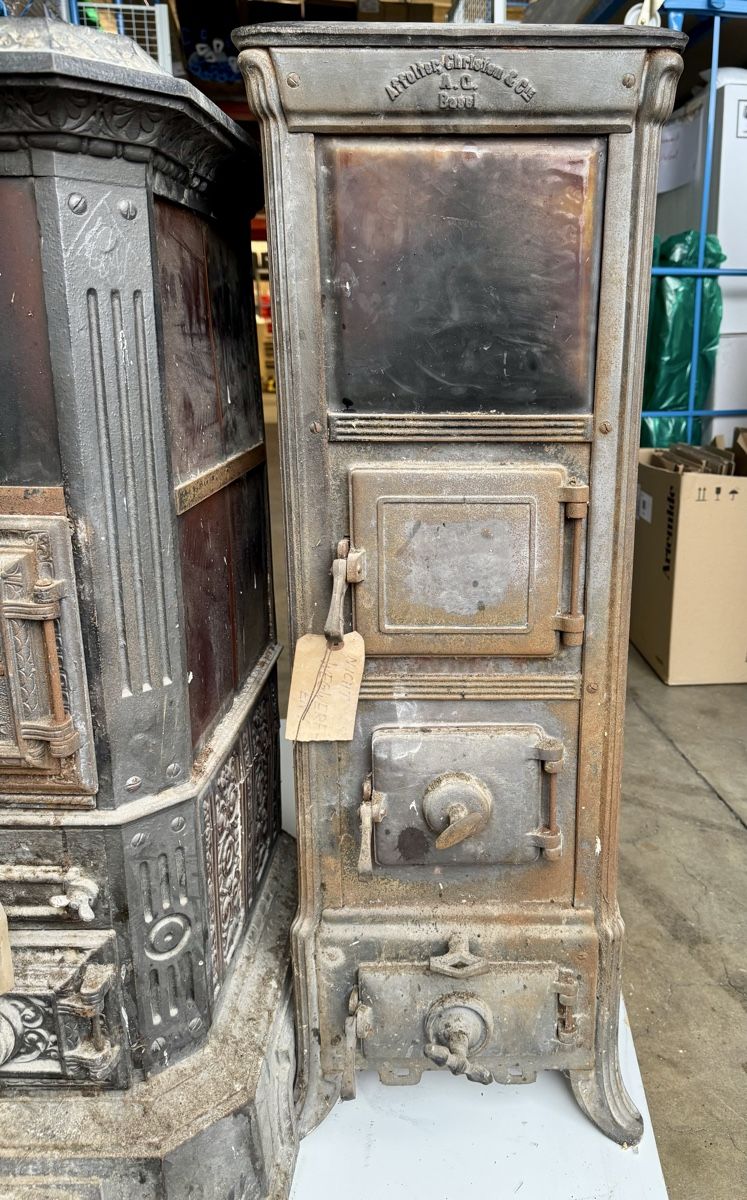 Altri mobili d'antiquariato: Antiker Ofen Affolter Christen AG. Basel, – Usato da Zürich venduto da Nobs1