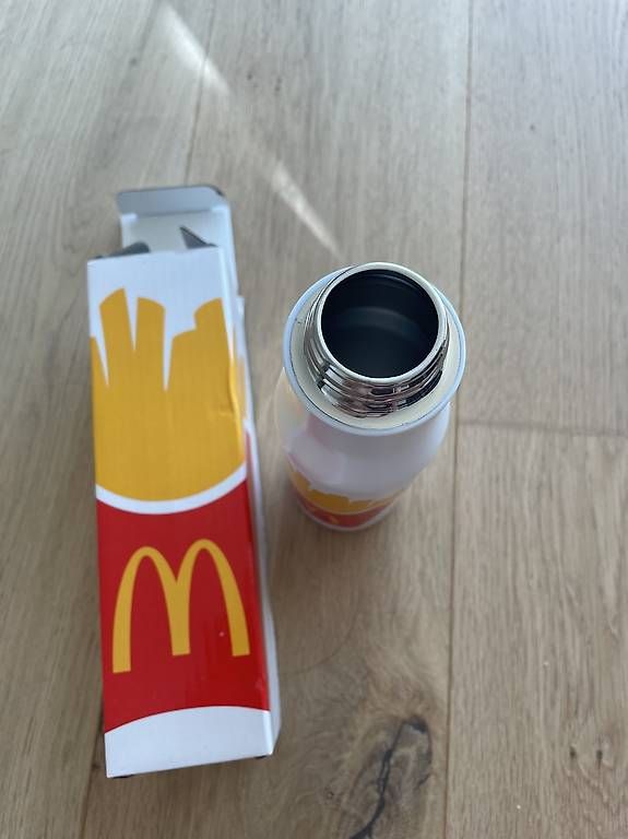 Borracce & Thermos: Neue Wasserflaschen McDonalds  – Usato da St. Gallen venduto da mpo_5dlc 3
