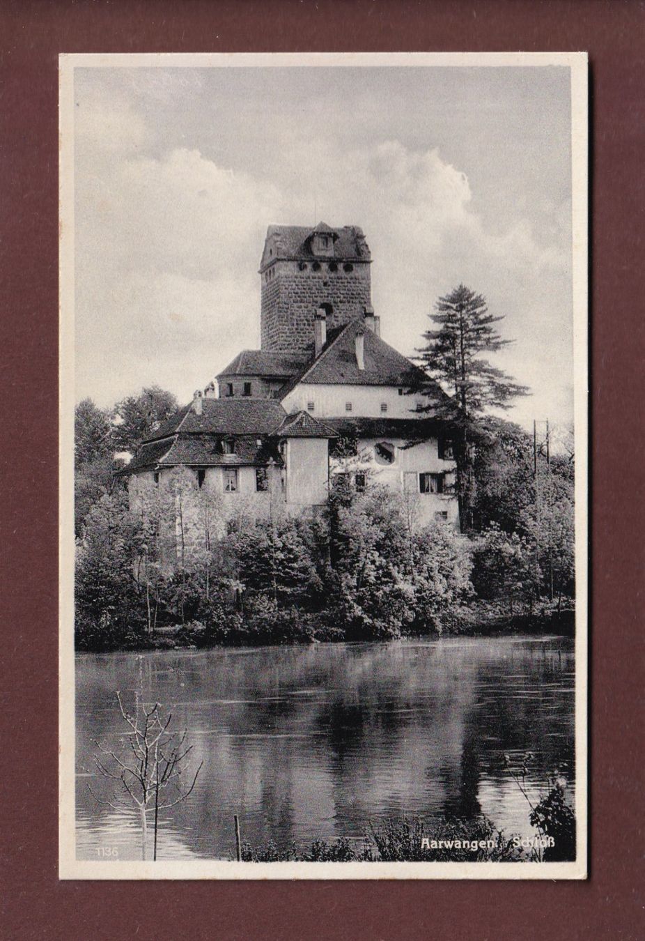 Cartoline postali: AARWANGEN - Schloss – Usato da Pully venduto da nicecards