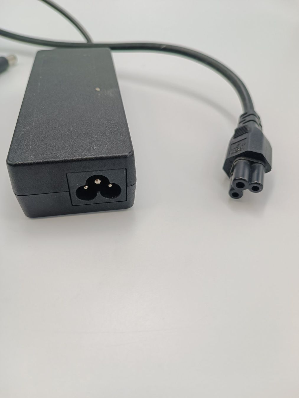 Hewlett Packard Caricabatterie: Netzteil HP 90W – Usato da Schlieren venduto da 2nd-Life 3