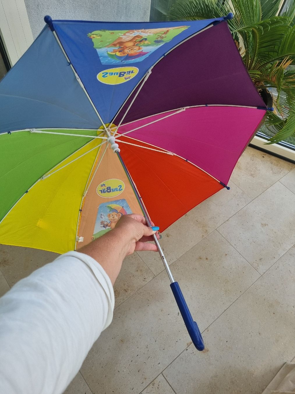 Altro per bambini: Kinder Regenbogen Regenschirm SauBär – Usato da Lengnau AG venduto da Endless