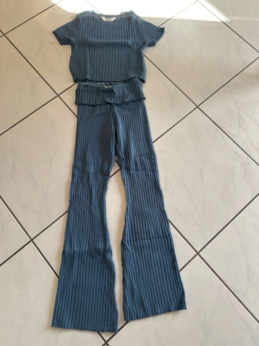 H&M Ensembles coordonnés: H&M Lounge Set blau Gr. 164 – D'occasion à Wileroltigen par torro11