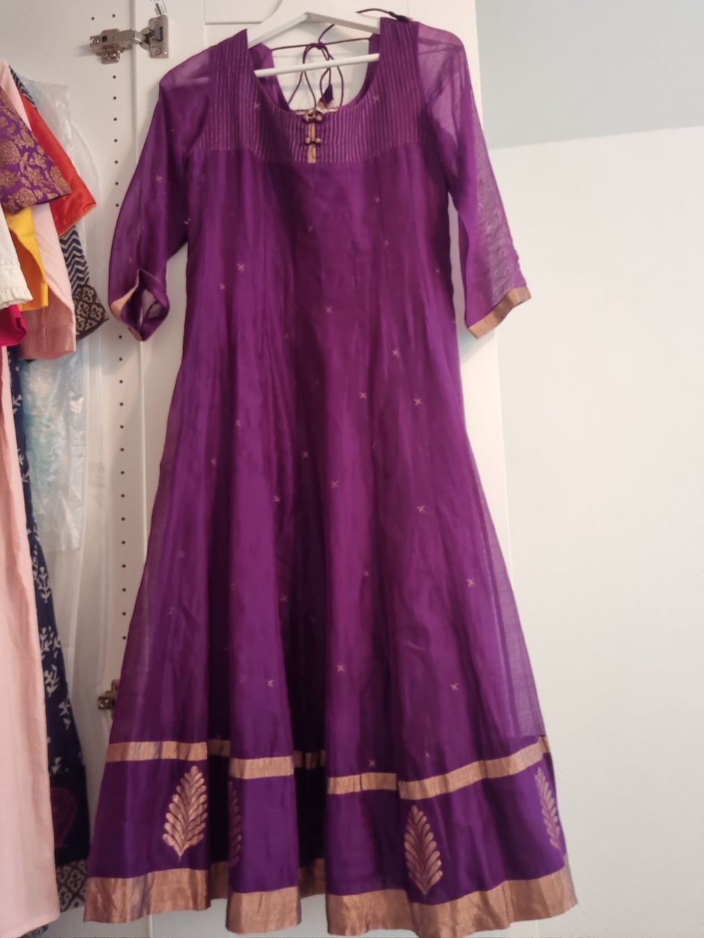 Kleider: Robe - Buy any 3 items, delivery free – Gebraucht aus Le Locle von vri_c59x
