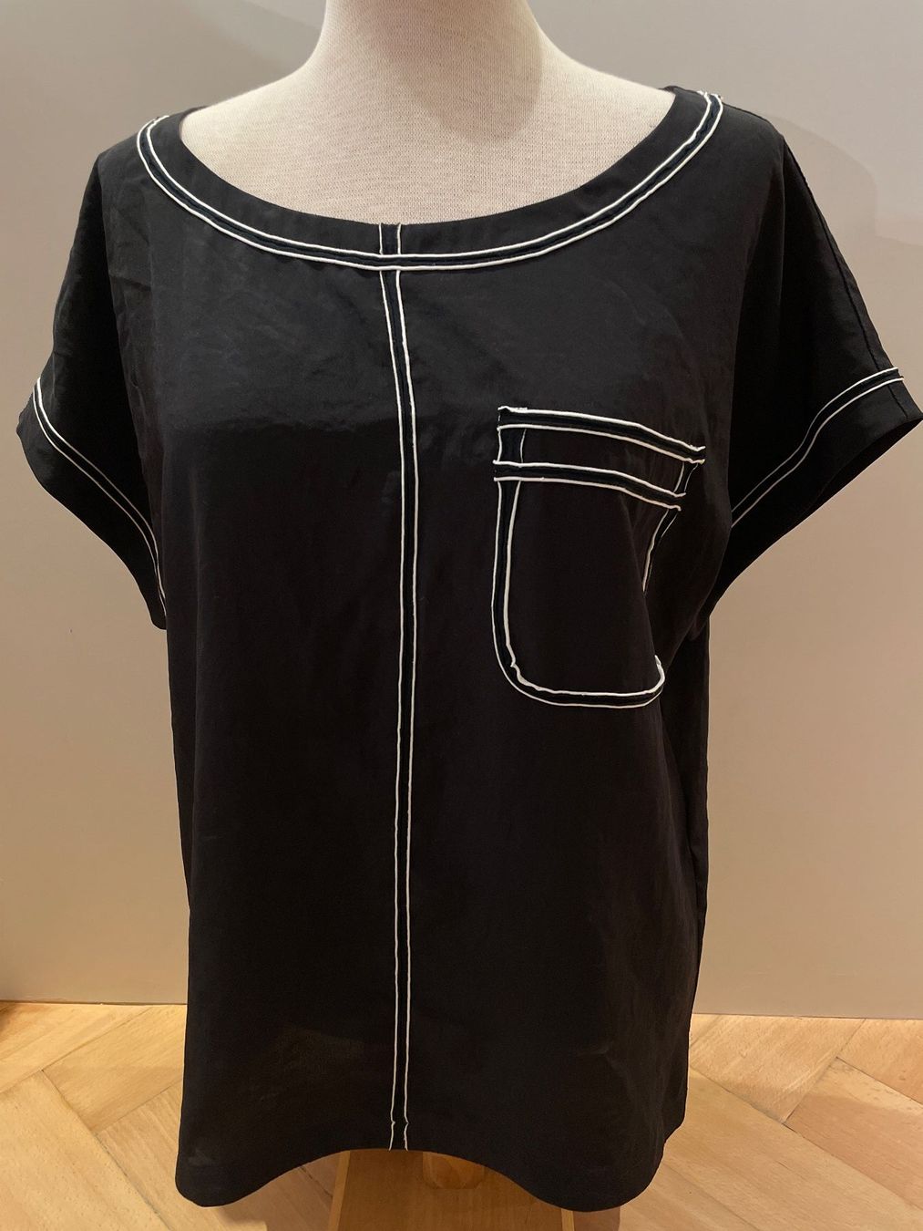 Marc Cain Camicette: MARC CAIN Bluse / Shirt Gr. N2 / 36 – Usato da Frasnacht venduto da GracyStore
