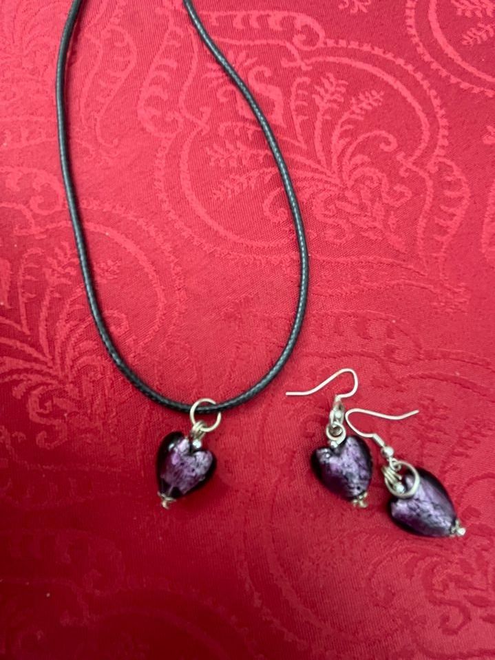 Catenine: Halskette mit Ohrringe violett – Usato da Bergdietikon venduto da antovale