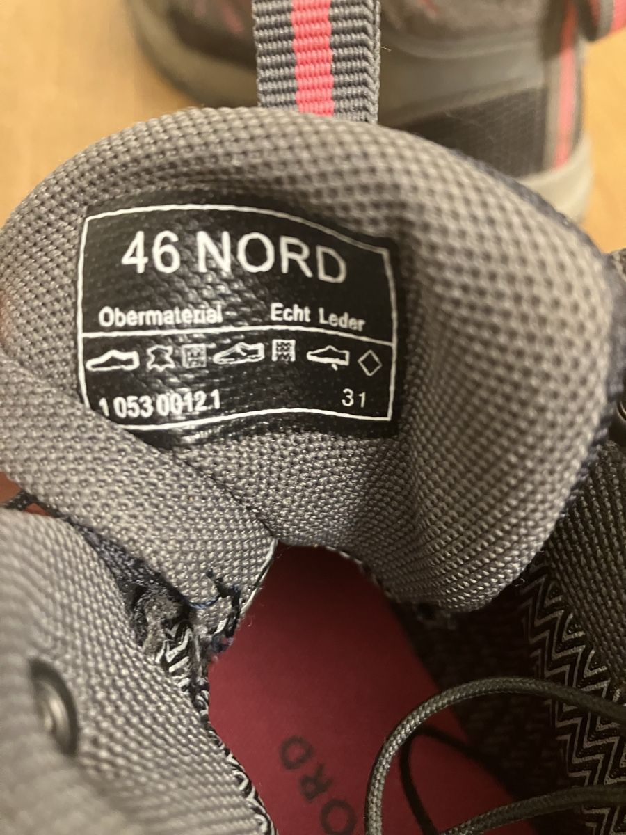 Scarpe per ragazze: Wander-/Trekkingschuhe Gr. 31 – Usato da Boswil venduto da ale_tg2z 1