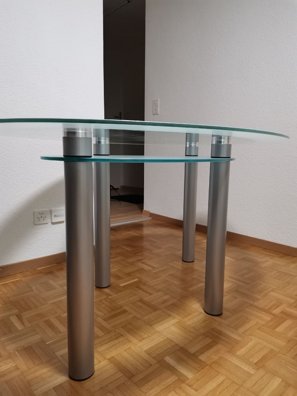 Tavoli: Ovaler Esstisch aus Glas / Glastisch – Usato da Dübendorf venduto da sof02 2