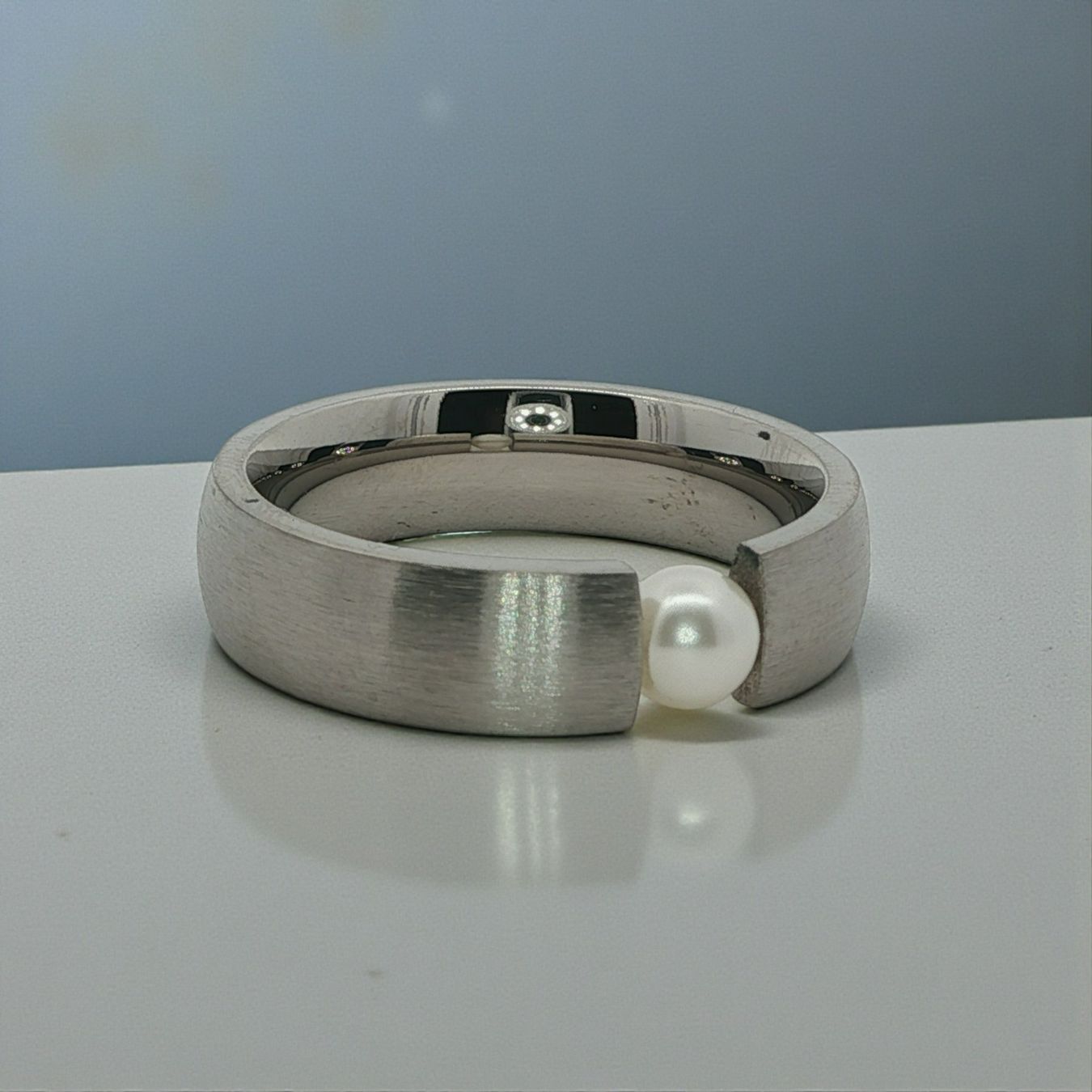 Olga Ribler Ringe: Perlen Ring Edelstahl matt Grösse 58 – Neu (gemäss Beschreibung) aus Luzern von Schmuckoutlet