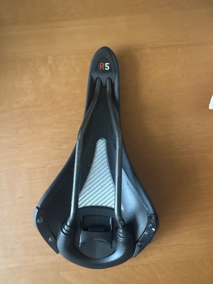 Fizik Pezzi di ricambio: Rennvelo Sattel Fizik – Usato da Zürich venduto da gi_ner 2