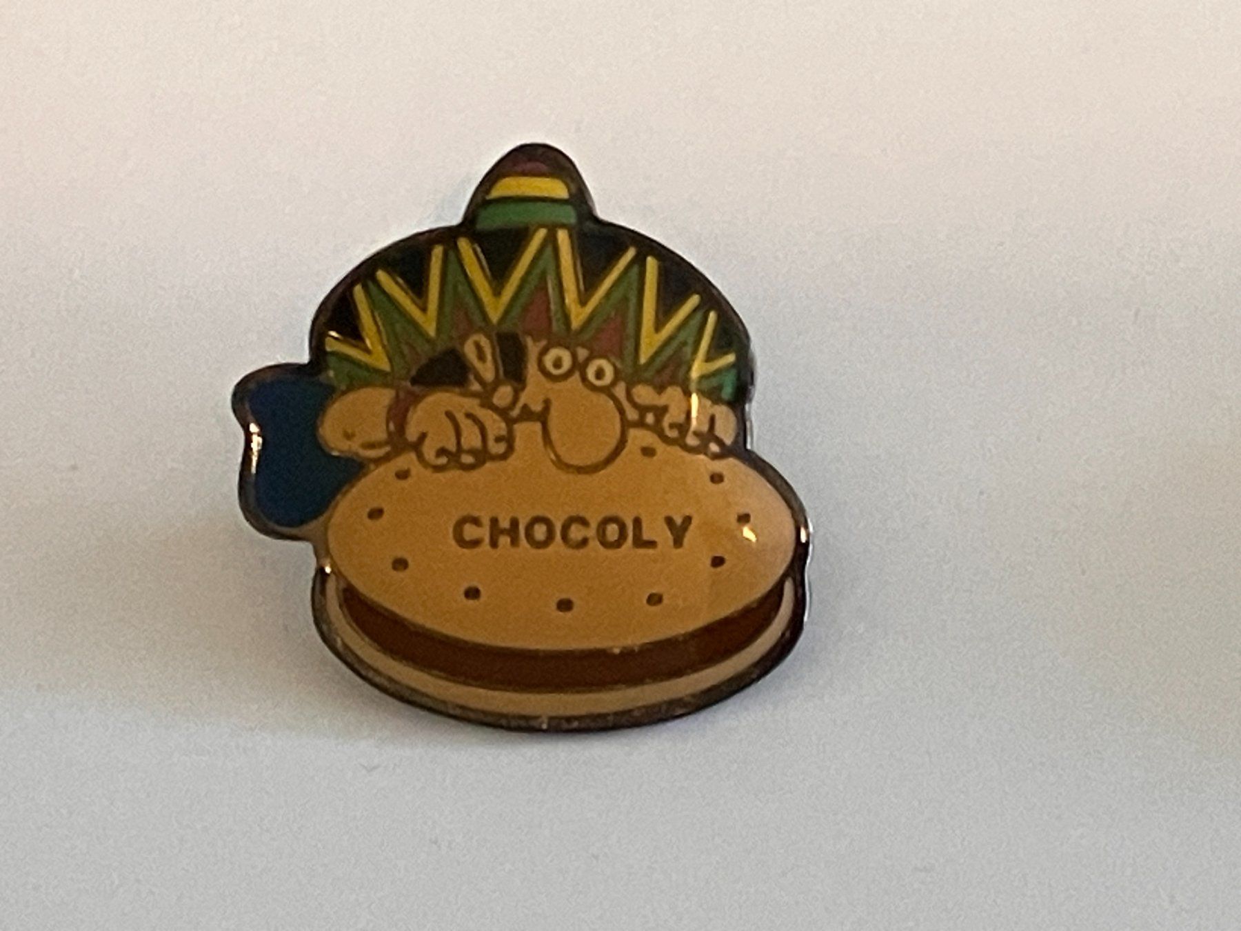 Placchette & Badge: 1 Pin Chocoly – Usato da Basel venduto da djwwpp