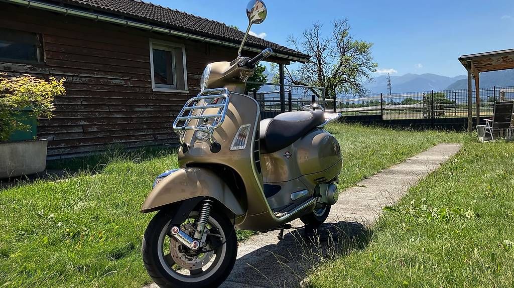 Vespa Scooter: Vespa GTS Super 125, goldbraun – Usato da Malans GR venduto da stoamandl 1